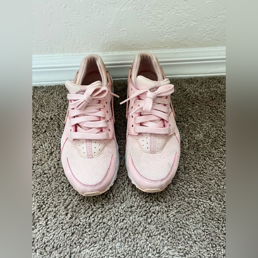 Nike Huarache SE ✨ in great condition